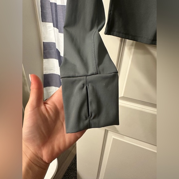 Cropped Workout Jacket 1/2 Zip Pullover - Picture 4 of 4